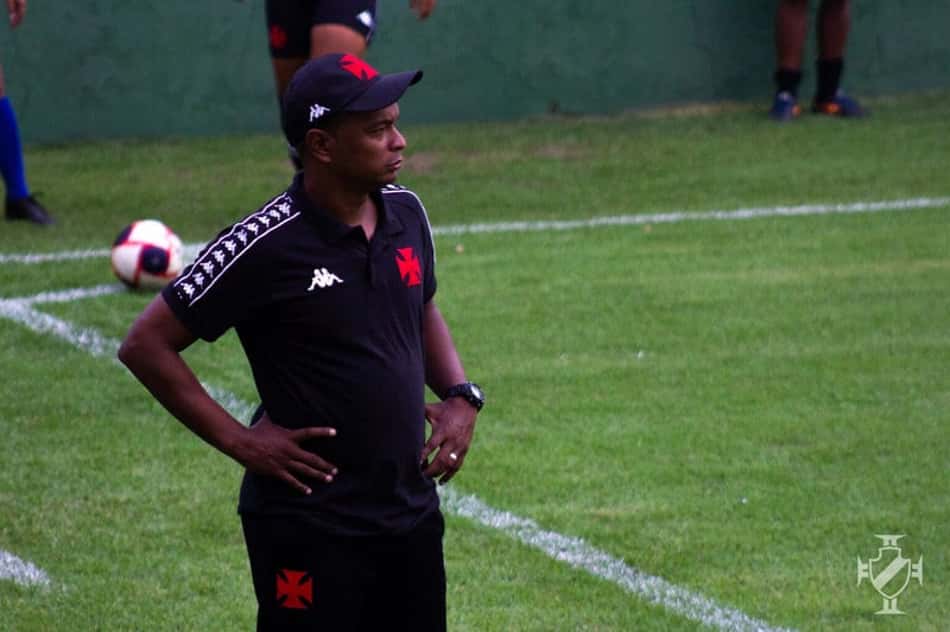 Antony Menezes confia na classificação do time feminino do Vasco no duelo contra a Ponte Preta