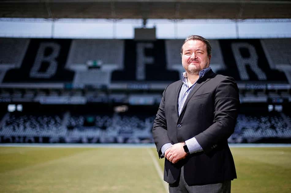 Jorge Braga, CEO do Botafogo, recebe alta após ficar dez dias internado e agradece mensagens de apoio
