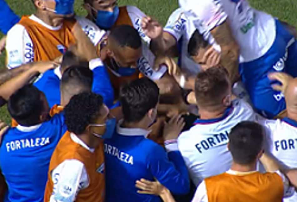 Com gol de David, Fortaleza bate o Caxias e avança na Copa do Brasil