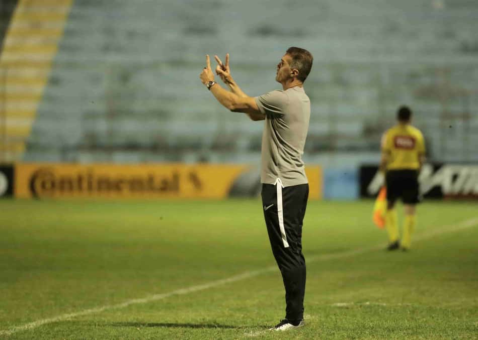 Mancini aponta dificuldades em classificação do Corinthians na Copa do Brasil: 'Superação do elenco'