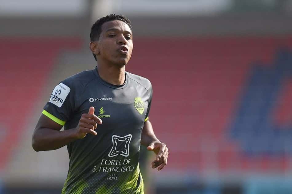 Niltinho, ex-Chape, recebe contatos para retornar ao Brasil