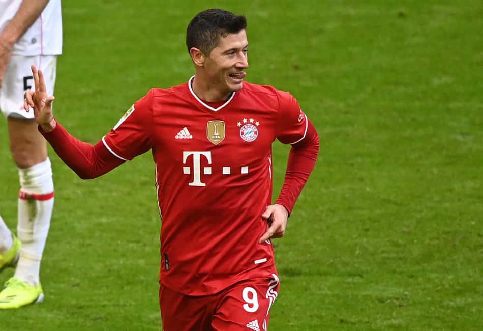 Lewandowski é eleito o melhor jogador da temporada 2020/2021 no futebol alemão