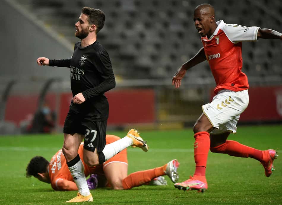 Benfica bate o Braga e conquista a quarta vitória seguida no Português