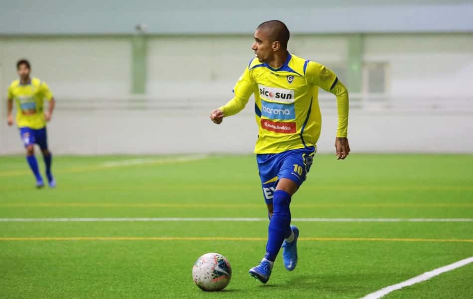 Após passagens pelas bases do Botafogo e Flamengo, Lucas Morais se destaca no futebol finlandês