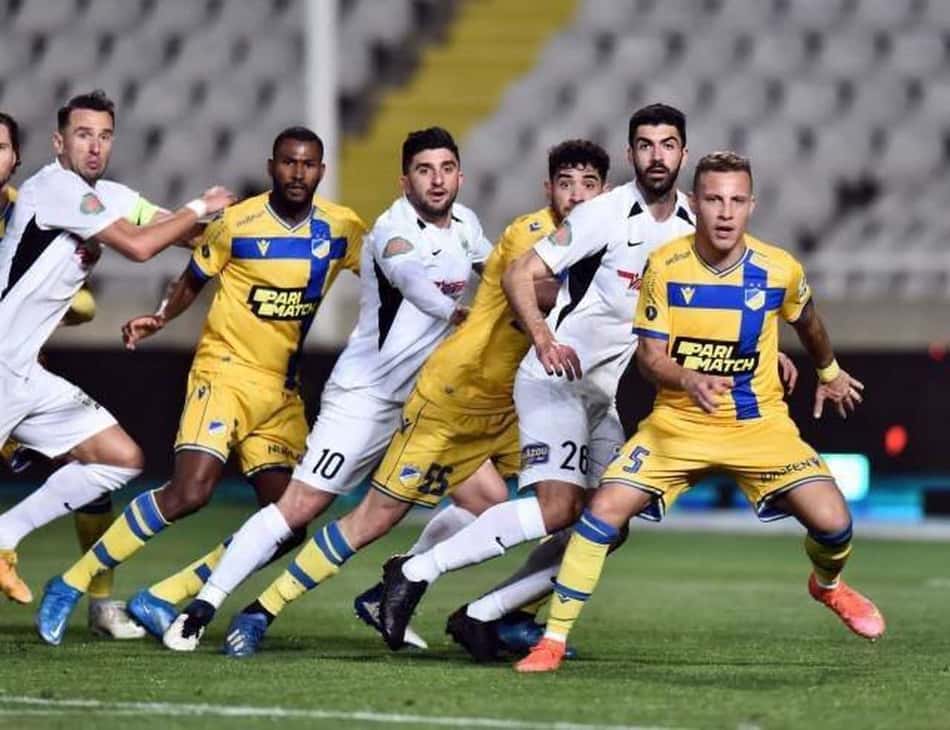 Carlos Dias atua por 90 minutos pela primeira vez na Europa e projeta decisão na Copa do Chipre
