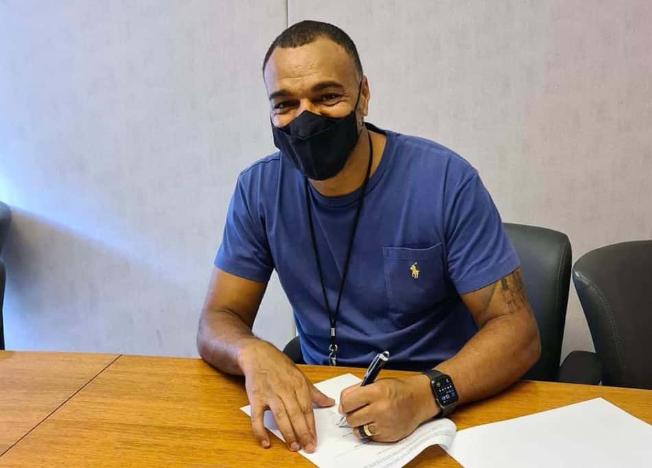 Denilson comemora renovação de contrato com a Band: 'Crescer ainda mais'