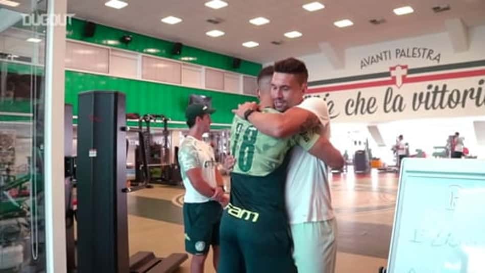 VÍDEO: Danilo Barbosa conhece estrutura do Palmeiras e fala em 'ambiente vitorioso'