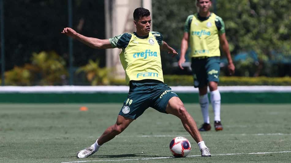 Com Danilo Barbosa no gramado pela primeira vez, Palmeiras treina na Academia de Futebol