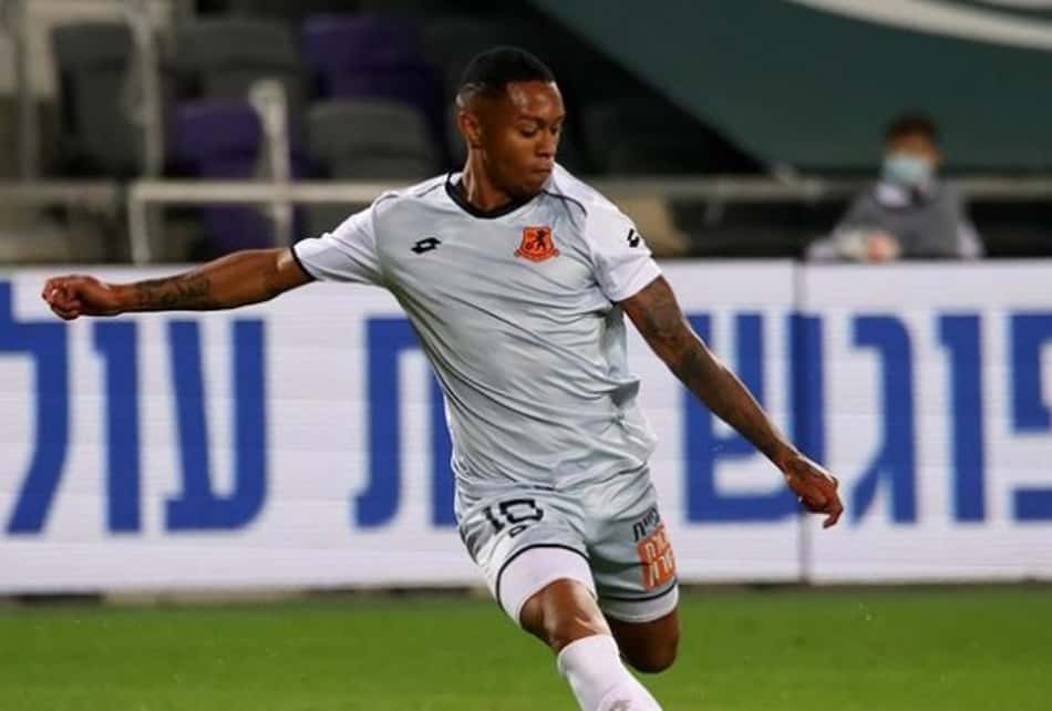 No futebol europeu, chileno tem físico comparado com Adama Traoré