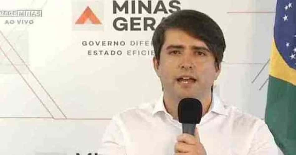 Secretário de Saúde de MG diz que volta do futebol pode ajudar a manter as pessoas em casa na Onda Roxa