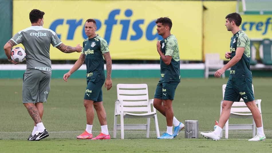 Com elenco completo, Palmeiras treina na Academia de Futebol