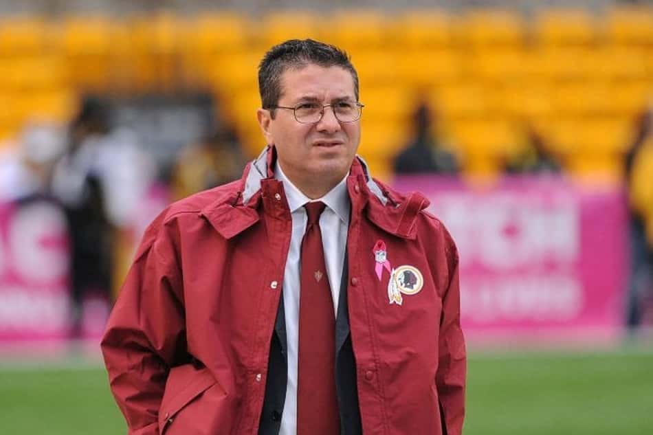 Empresário investe quase R$ 5 bilhões e assume o controle total do Washington Football Team