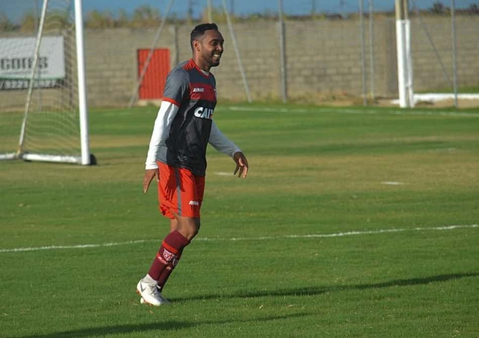 Claudinei quer crescimento do CRB e foca em duelo pela Copa do Brasil