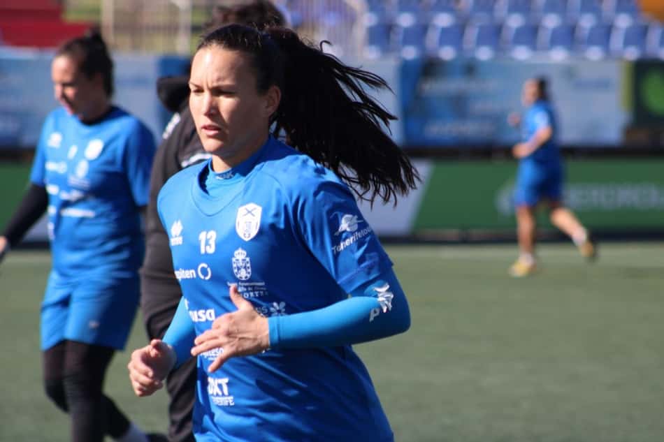 Aline Reis, goleira da seleção brasileira, renova com time espanhol e mira Jogos de Tóquio