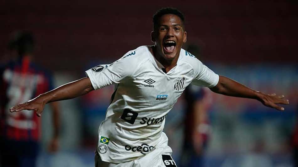 Santos vence o San Lorenzo e fica mais perto da fase de grupos da Libertadores