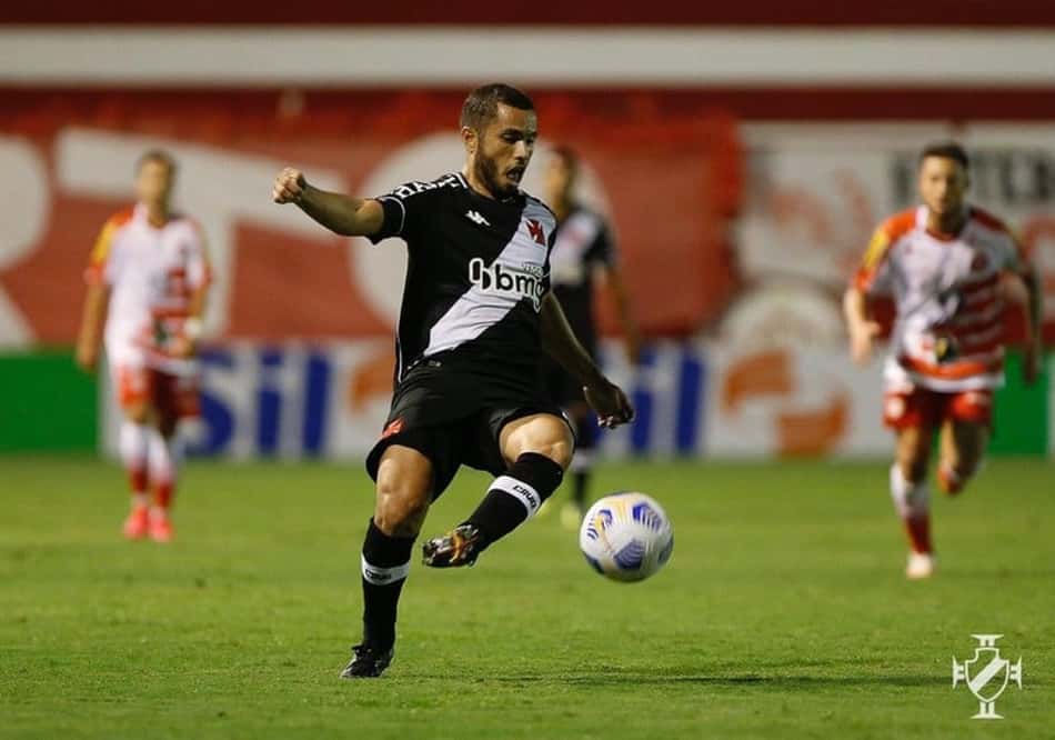 Morato celebra estreia com a camisa do Vasco e classificação na Copa do Brasil: 'Sensação indescritível'