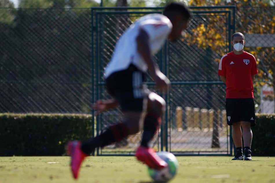 Sub-20: Alex aposta na observação em primeiro treino no São Paulo