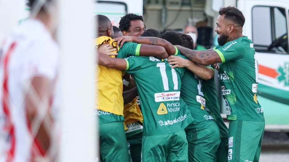 Portuguesa-RJ goleia o Bangu e se aproxima dos líderes do Carioca; veja os outros resultados do dia