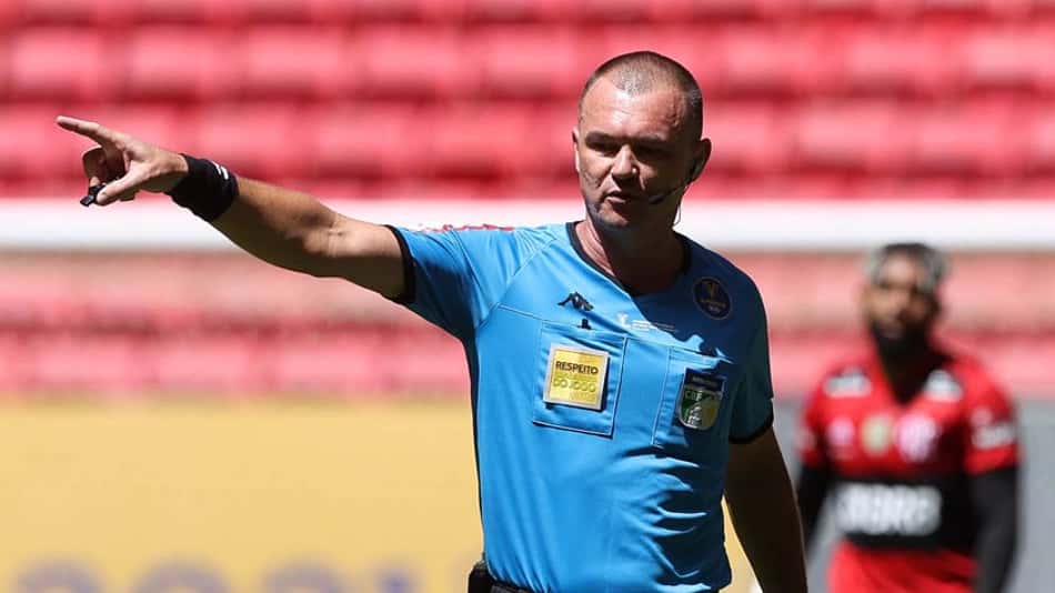 Provocação e socos: juiz de Flamengo x Palmeiras relata 'confusão no túnel', mas não identifica os responsáveis