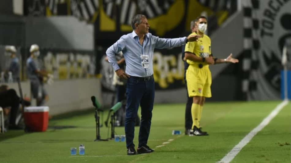 Lembra dele? Ex-Santos, Ariel Holan revela proposta de clube brasileiro