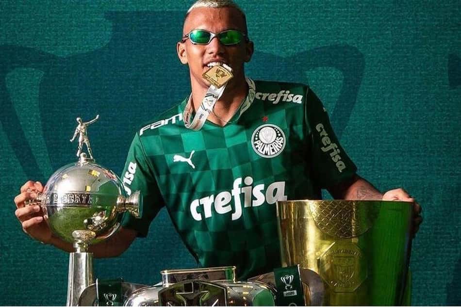 Veron responde Paquetá, ex-Flamengo: 'O que você ganhou na base, eu ganhei no profissional'