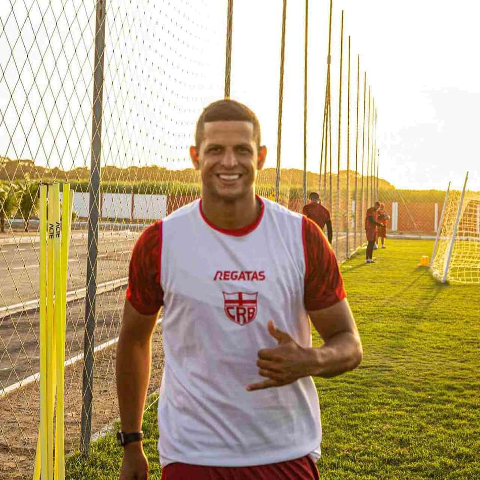 Um dos destaques do futebol brasileiro na temporada, Lucão ressalta fase positiva no CRB