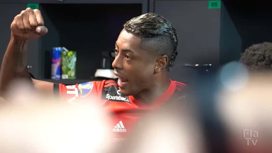 Bruno Henrique destaca 'espírito de pegada' e o diferencial na virada: 'A liderança do professor Rogério'