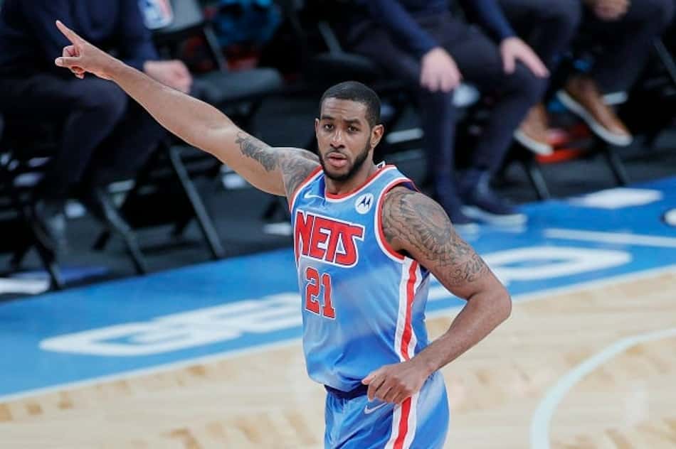 Na mira do Nets, Aldridge é liberado para voltar a jogar na NBA