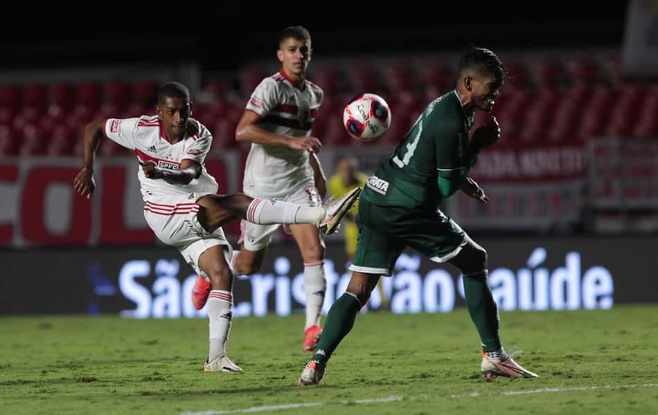 Após estrear como titular em vitória do São Paulo, Talles comemora: 'Realizei sonho de criança'