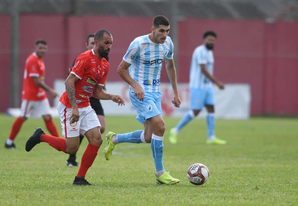 'Volante artilheiro', Matheus Bianqui celebra bom começo de temporada pelo Londrina