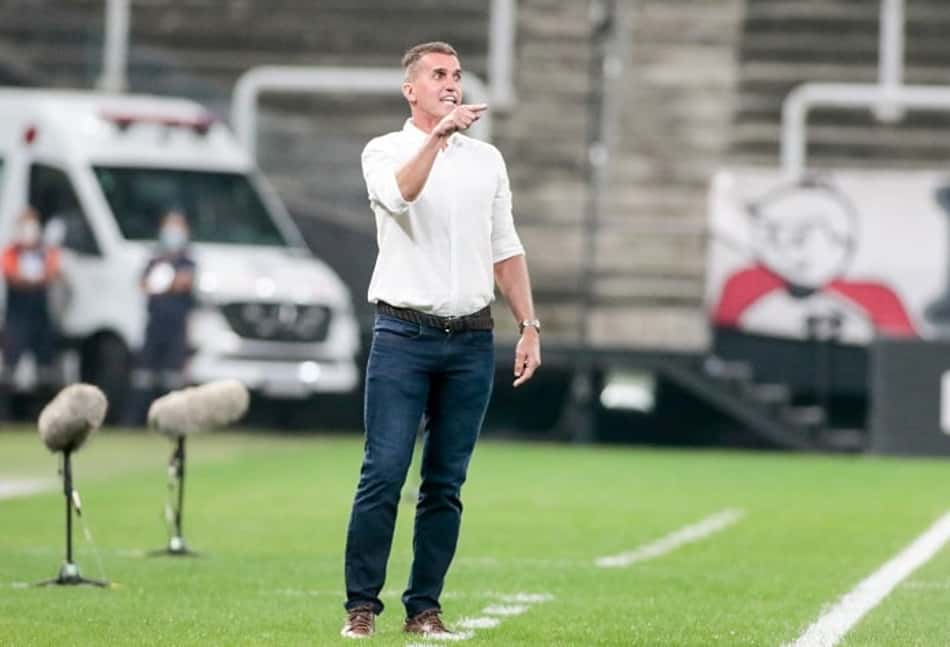 Mancini analisa empate do Corinthians, lamenta erros e garante: 'Estamos atentos a tudo'