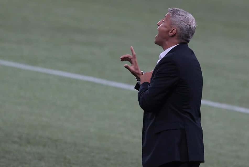 Crespo elogia jogadores após vitória do São Paulo: 'Respeitam a profissão'