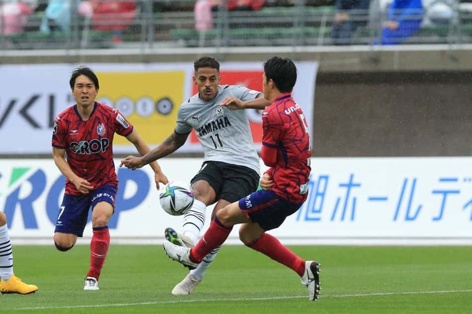 Lukian destaca briga pela liderança em sequência positiva no Japão