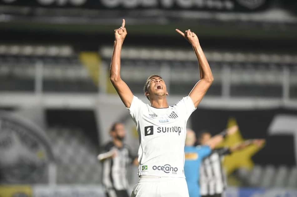 Bruno Marques volta aos treinos após mais de um mês afastado