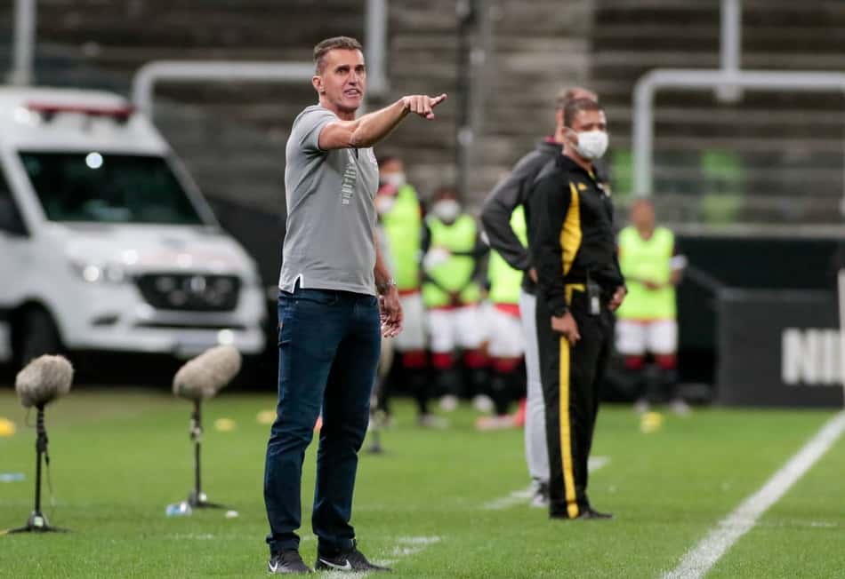 Após vitória, Mancini vê Corinthians 'melhorando em campo' e atribuiu más atuações a questões externas