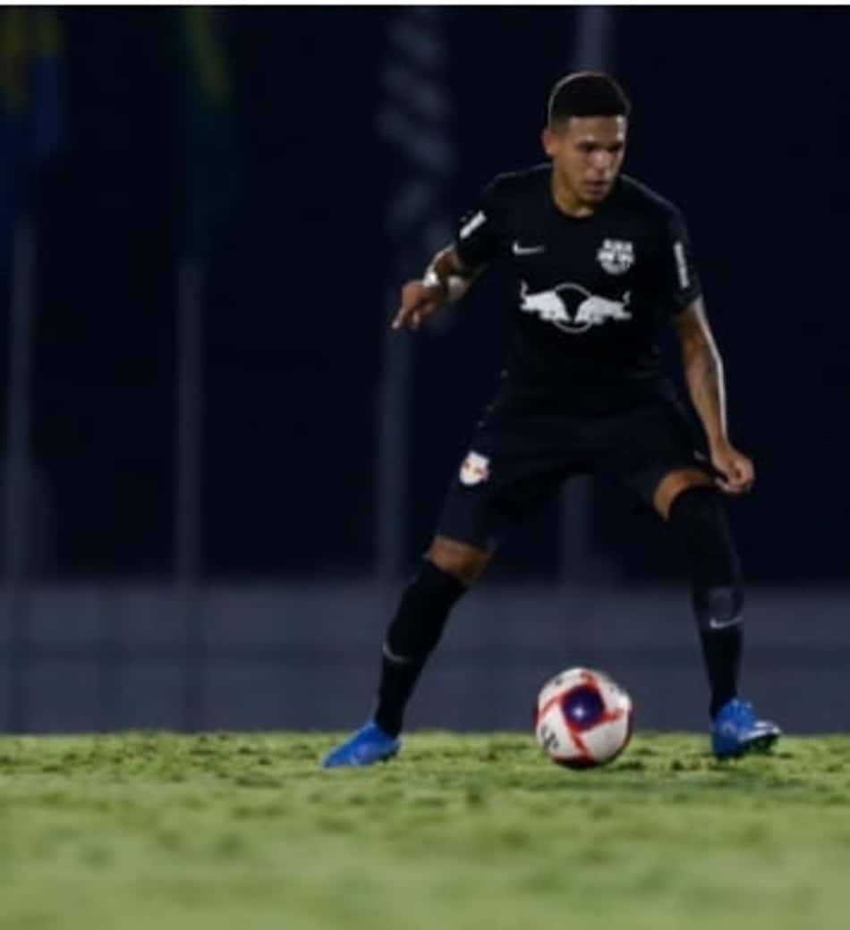 Jadsom Silva se destaca pelo Bragantino e já projeta duelo importante contra a Ponte Preta