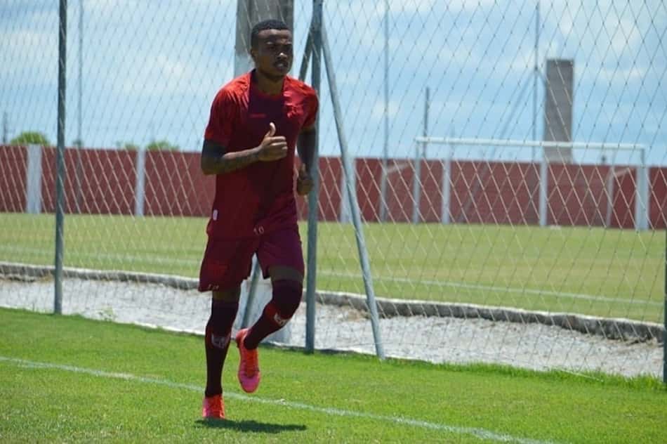 Próximo de retorno aos gramados, Erik fala sobre ansiedade no CRB