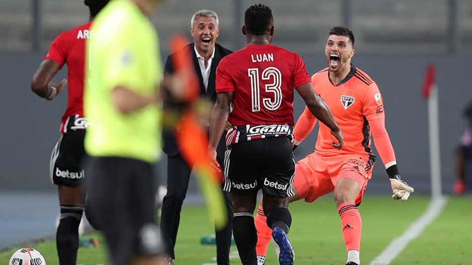 Paulistão, Premier League… saiba onde assistir aos jogos de sexta-feira