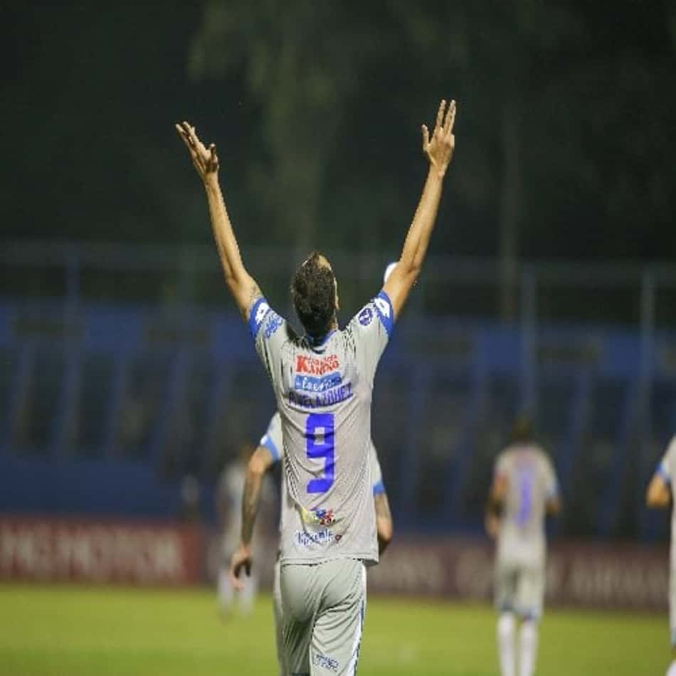 Sul-Americana: 12 de Octubre vence Rosário Central no Paraguai