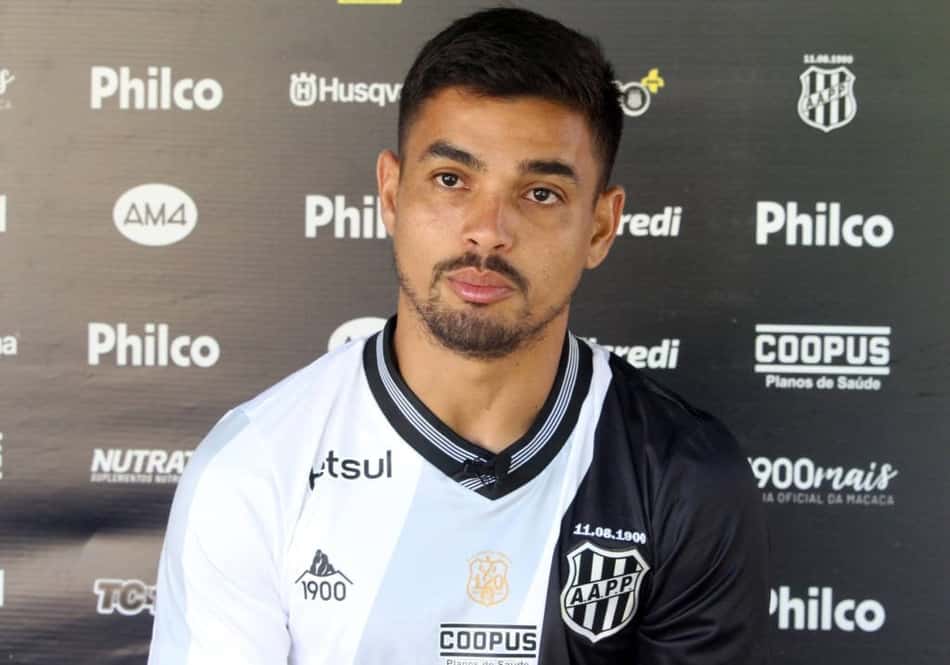 Em seu ano de estreia na Ponte Preta, Renan Mota celebra boa fase e quer ir longe nos campeonatos com o clube