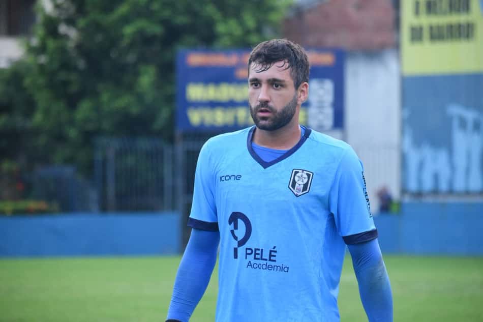 Goleiro Fraga lidera Cariocão no quesito de defesas difíceis e revela sondagens da Série B