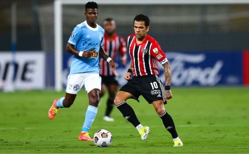 Racing x São Paulo: prováveis escalações, desfalques e onde assistir