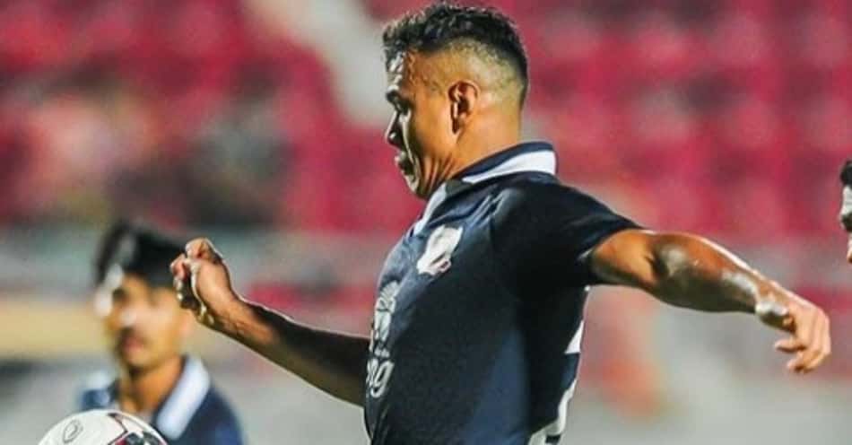 Leandro Assumpção troca de clube no futebol tailandês e afirma: 'Espero poder agregar muito'