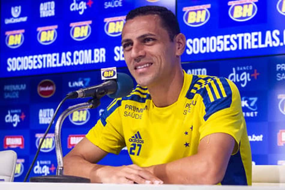 Rômulo diz que elenco do Cruzeiro não descarta nova greve