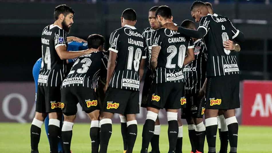 Corinthians enfrenta um time peruano pela primeira vez em competições oficiais