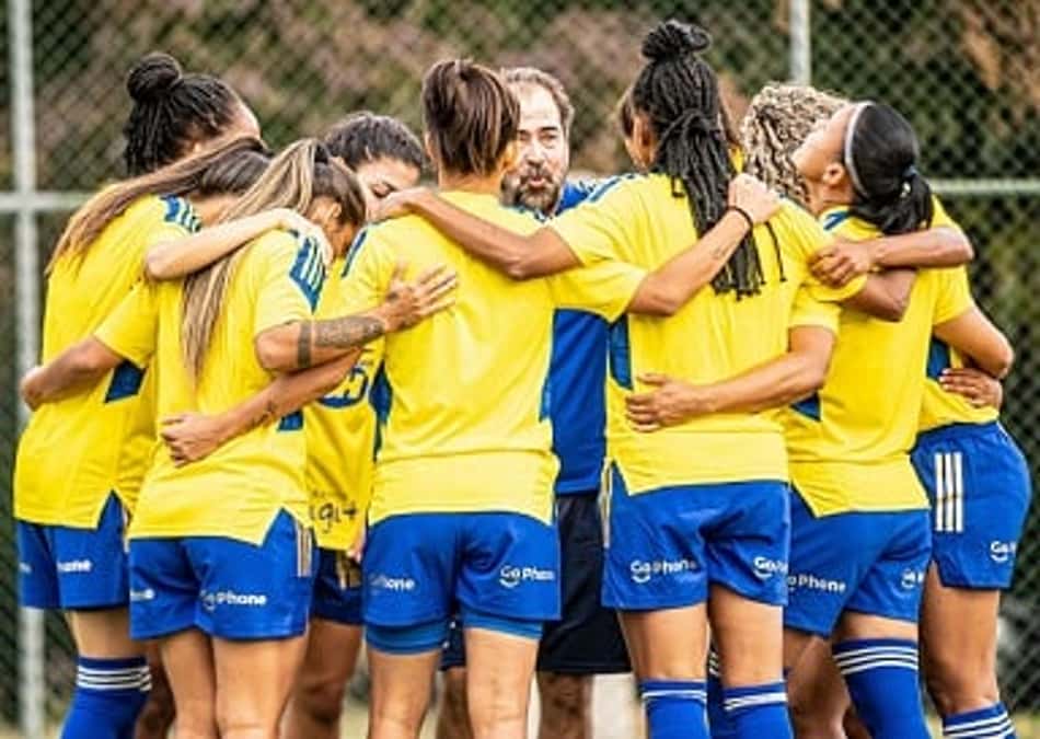 Após profissional e sub-20 em greve, time feminino do Cruzeiro também pode paralisar as atividades