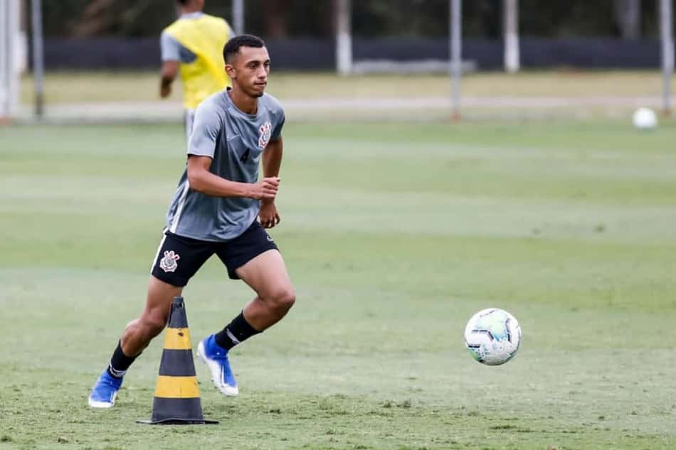 Atacante destaca motivação por retomada de treinos no time sub-20 do Corinthians