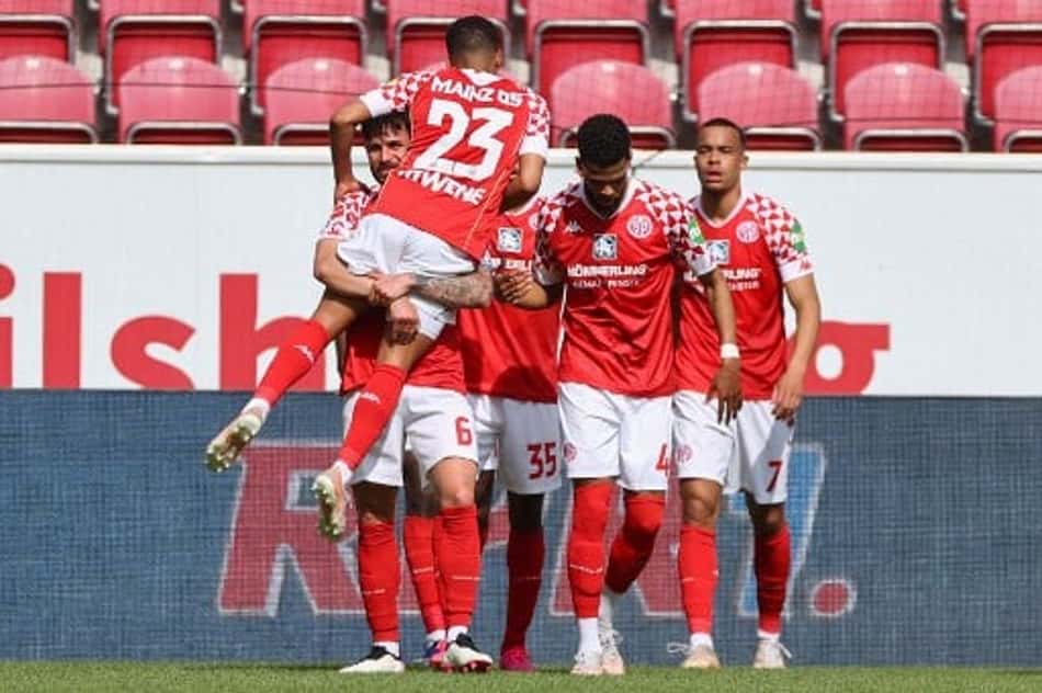 Bayern perde e desperdiça chance de ser campeão antecipadamente