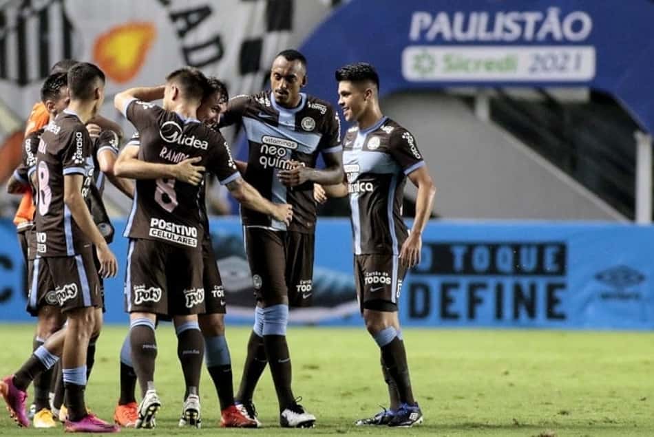 Corinthians encerra jejum e bate o Santos na Vila Belmiro pelo Paulistão