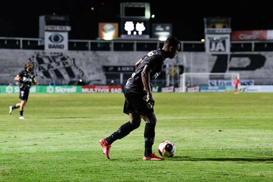 Niltinho avalia a fase da Ponte Preta após duas vitórias em três jogos desde o retorno do Paulistão: 'Nos dá muita confiança'